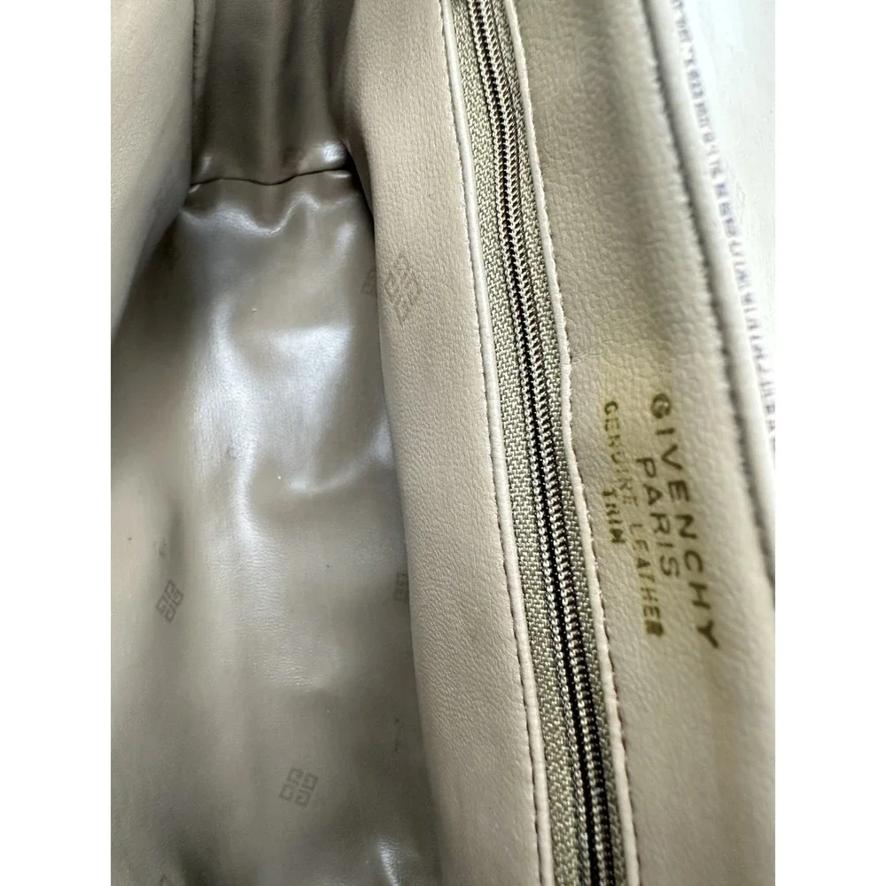 Givenchy vintage shoulder
